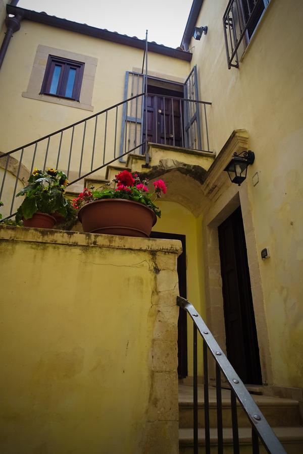 Bb Opera Dei Pupi Bed and Breakfast Συρακούσες Εξωτερικό φωτογραφία
